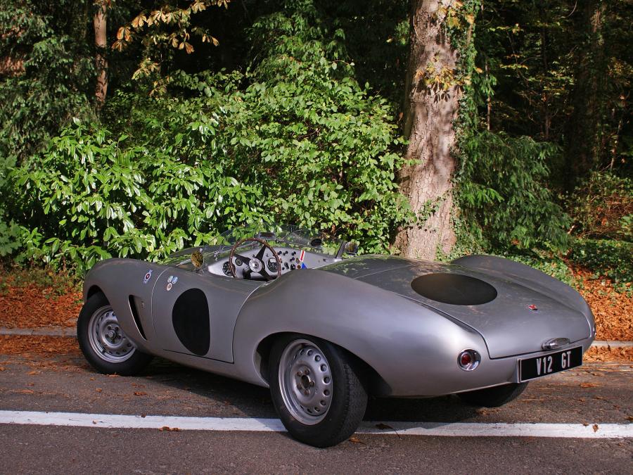  Arnolt-Bristol Competition Roadster 1954 года  (фото 9 из 14)